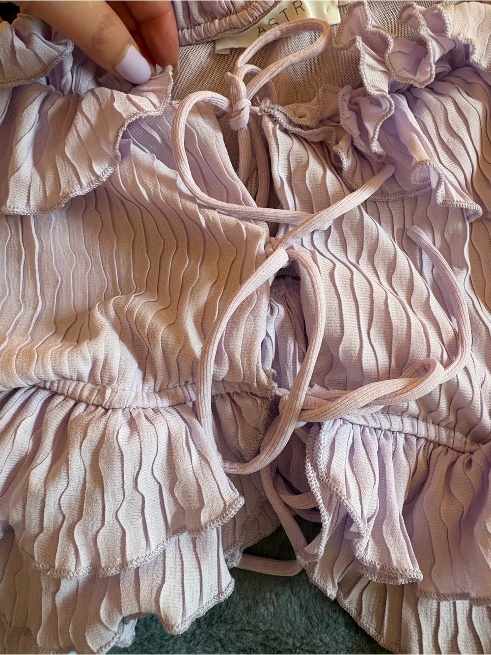 ASTR the label  lavender Ruffle Tie-Front Crop Top size #xs - Picture 3 of 4